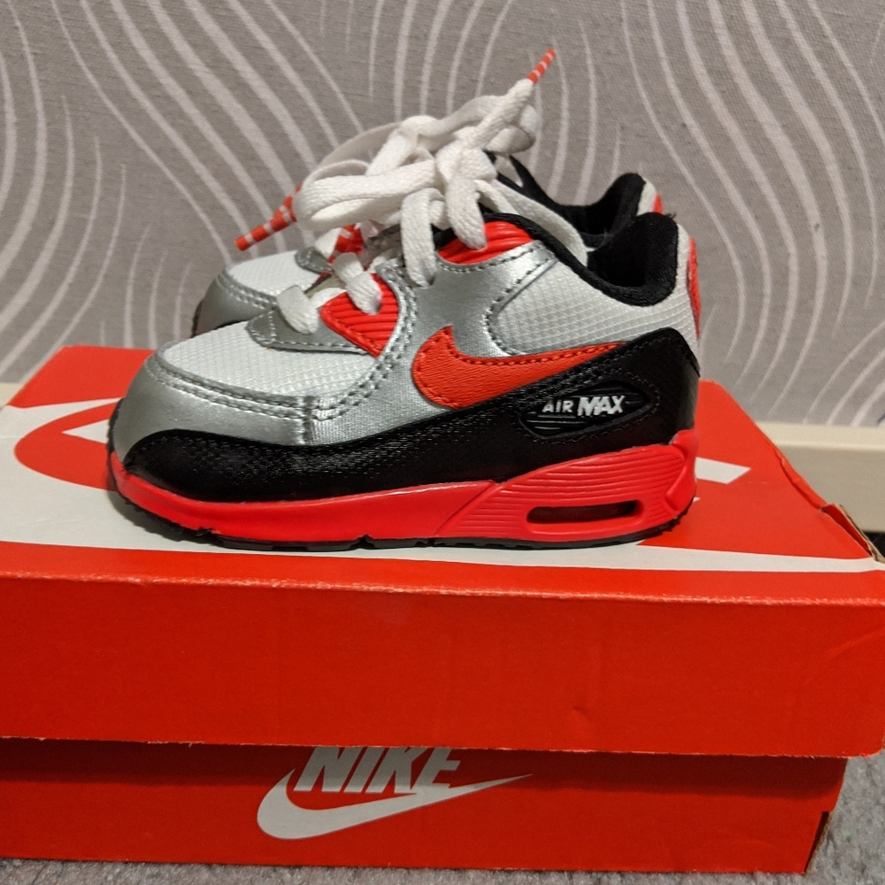 Nike toddler shoes